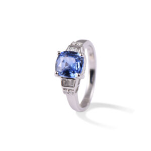 Bague saphir de Ceylan et diamants en or blanc