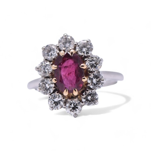 Bague marguerite rubis avec entourage de diamants en or et platine - Joaillerie Nantes