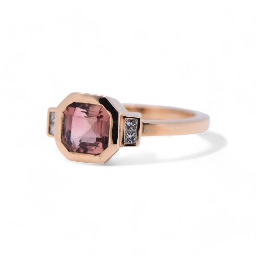 Bague tourmaline rose en or jaune avec diamants – Bijouterie Nantes