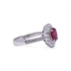 Bague rubellite ovale avec entourage de diamants en or blanc – Joaillerie Nantes