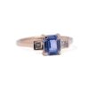 Bague saphir Ceylan avec diamants princesse et monture en or jaune – Bijouterie Nantes