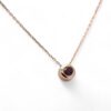 Collier grenat en or jaune discret – Bijoux Nantes