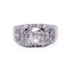 Bague Art Déco en or blanc avec diamant central et pavage