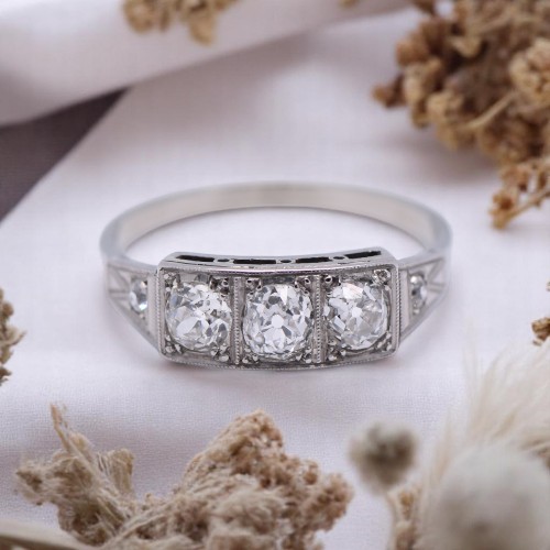 Bague seconde main avec 3 diamants anciens sur monture bicolore, Nantes
