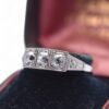 Bague élégante en platine et or blanc avec diamants anciens, Nantes