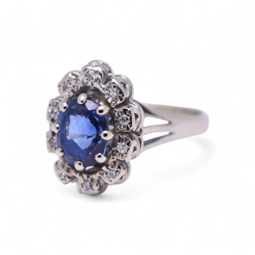 Bague marguerite or blanc avec saphir Ceylan et diamants, Nantes