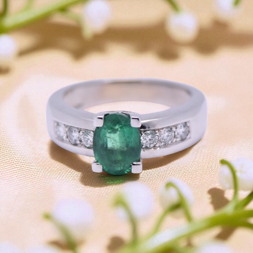 Bague émeraude et diamants en or blanc, Nantes