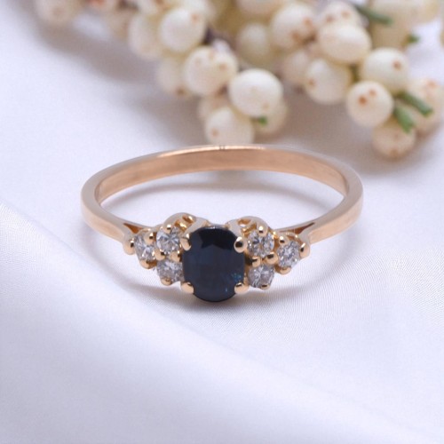 Vue de face bague saphir ovale et diamants, Nantes