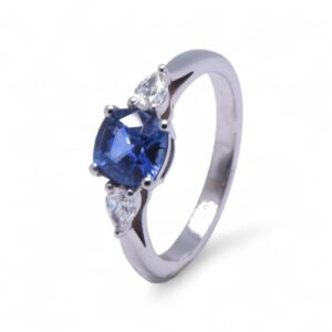 Bague saphir et diamants en or blanc, Nantes