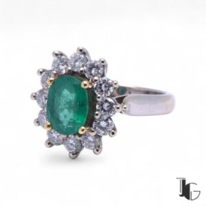 Bague émeraude et diamants en or blanc, Nantes