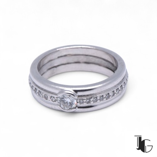 Bague jonc diamant en or blanc, Nantes