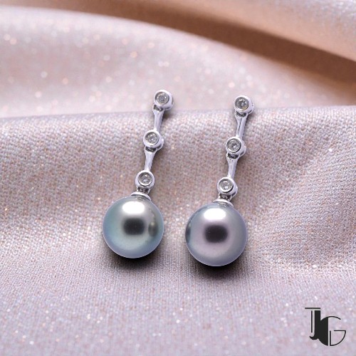 Boucles d’oreilles perles et diamants sertis clos, Nantes