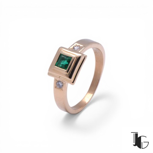 Bague émeraude carrée diamants or jaune Nantes