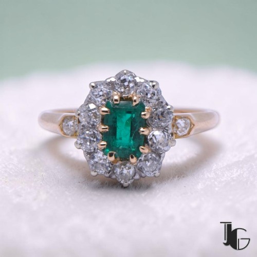Bague emeraude diamants entourage bijouterie nantes bijoux occasion