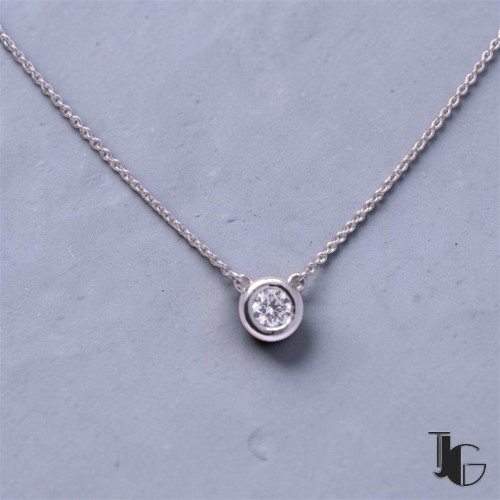 Collier diamant clos or blanc – bijouterie nantes – joaillerie guerin nantes
