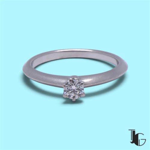 Solitaire Tiffany & Co diamant – bijouterie nantes – joaillerie guerin nantes