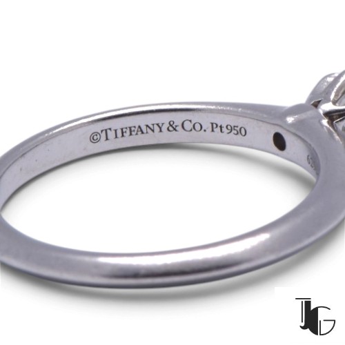 r250 5 Solitaire Tiffany & Co diamant – bijouterie nantes – joaillerie guerin nantes