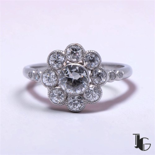Bague Art déco diamants clos – bijoux ancien nantes – joaillerie guerin nantes