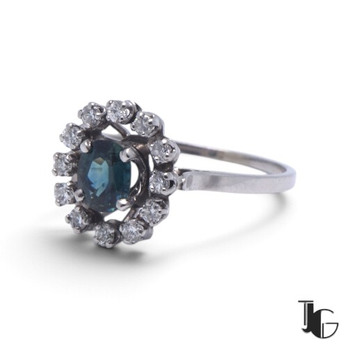 r804 5 Bague saphir teal diamants – bijoux occasion – joaillerie guerin nantes