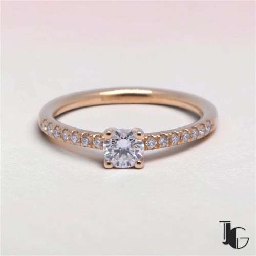 Bague diamant et pavage – bijoux ancien nantes – joaillerie guerin nantes