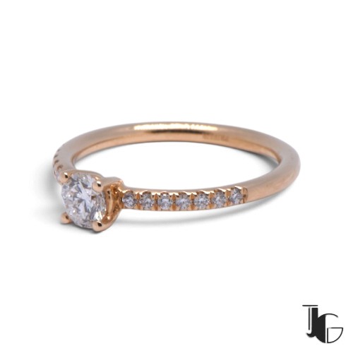 r829 3 Bague diamant et pavage – bijouterie nantes – joaillerie guerin nantes